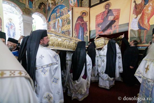 (Foto) Proclamarea locală a canonizării Sfinților Cuvioși Paisie și Cleopa de la Sihăstria
