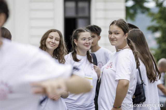 (Foto) Festivitatea de deschidere celei de-a V-a ediții a Întâlnirii Tinerilor Ortodocși din Moldova