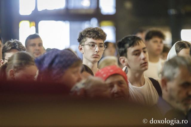 (Foto) Tinerii ortodocși, uniți în rugăciune la finalul celei de-a cincea ediții ITO Moldova