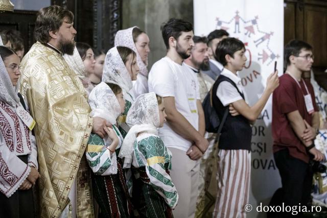 (Foto) Tinerii ortodocși, uniți în rugăciune la finalul celei de-a cincea ediții ITO Moldova