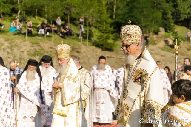Sărbătoarea Schimbării la Față a Domnului – hram la Mănăstirea Sihla