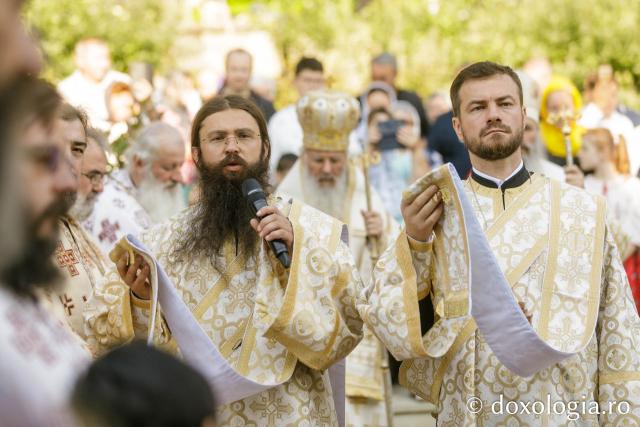 Sărbătoarea Schimbării la Față a Domnului – hram la Mănăstirea Sihla