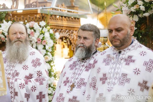Sărbătoarea Schimbării la Față a Domnului – hram la Mănăstirea Sihla