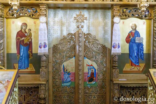Biserica „Soborul Tuturor Sfinților” din localitatea Urșița în așteptarea veșmântului de sfințire / Foto: pr. Silviu Cluci Biserica „Soborul Tuturor Sfinților” din localitatea Urșița
