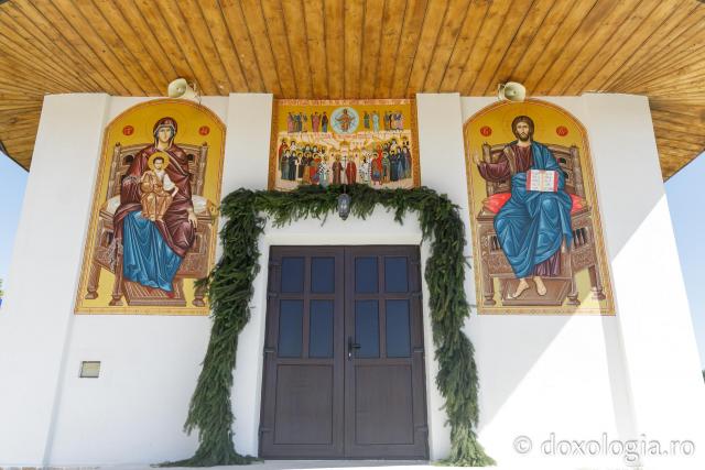 Biserica „Soborul Tuturor Sfinților” din localitatea Urșița în așteptarea veșmântului de sfințire / Foto: pr. Silviu Cluci Biserica „Soborul Tuturor Sfinților” din localitatea Urșița