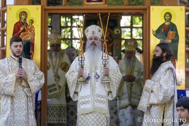 Sărbătoarea Schimbării la Față a Domnului – hram la Mănăstirea Sihla