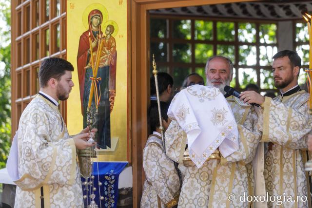 Sărbătoarea Schimbării la Față a Domnului – hram la Mănăstirea Sihla