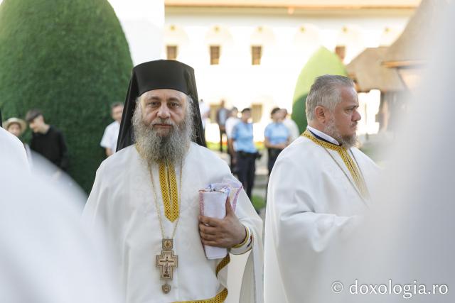 Sfânta Liturghie de la Proclamarea Canonizării Sfântului Cuvios Serafim cel Răbdător de la Sâmbăta de Sus