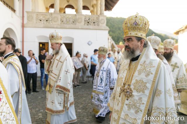 Sfânta Liturghie de la Proclamarea Canonizării Sfântului Cuvios Serafim cel Răbdător de la Sâmbăta de Sus