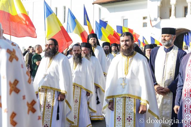 Sfânta Liturghie de la Proclamarea Canonizării Sfântului Cuvios Serafim cel Răbdător de la Sâmbăta de Sus