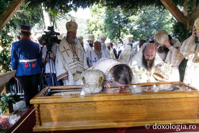 Sfânta Liturghie de la Proclamarea Canonizării Sfântului Cuvios Serafim cel Răbdător de la Sâmbăta de Sus