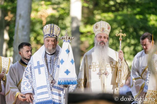 Sfânta Liturghie de la Proclamarea Canonizării Sfântului Cuvios Serafim cel Răbdător de la Sâmbăta de Sus