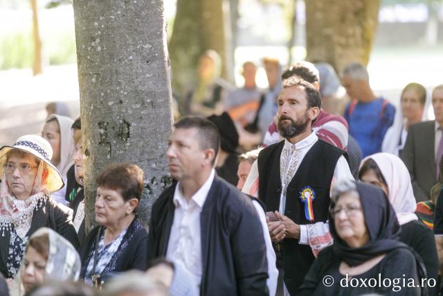 Sfânta Liturghie de la Proclamarea Canonizării Sfântului Cuvios Serafim cel Răbdător de la Sâmbăta de Sus