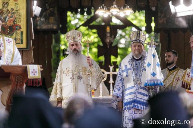 Sfânta Liturghie de la Proclamarea Canonizării Sfântului Cuvios Serafim cel Răbdător de la Sâmbăta de Sus