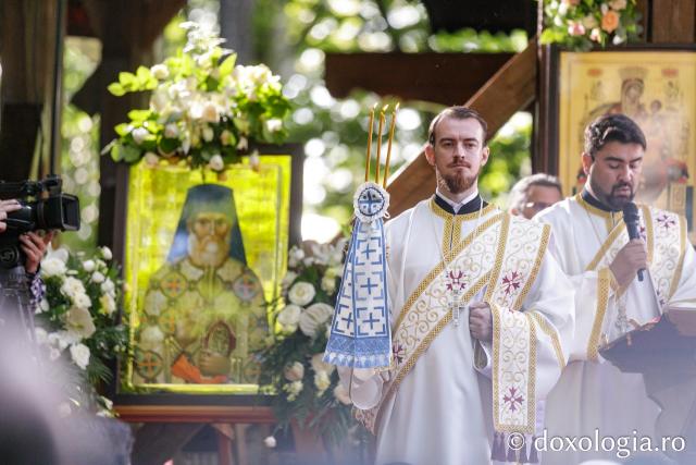 Sfânta Liturghie de la Proclamarea Canonizării Sfântului Cuvios Serafim cel Răbdător de la Sâmbăta de Sus