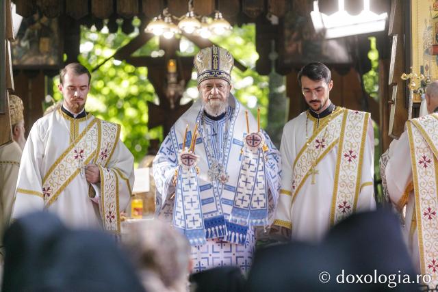 Sfânta Liturghie de la Proclamarea Canonizării Sfântului Cuvios Serafim cel Răbdător de la Sâmbăta de Sus