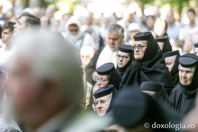 Sfânta Liturghie de la Proclamarea Canonizării Sfântului Cuvios Serafim cel Răbdător de la Sâmbăta de Sus