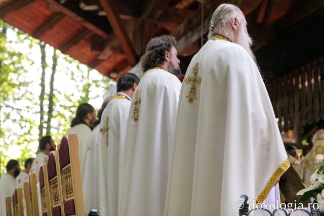 Sfânta Liturghie de la Proclamarea Canonizării Sfântului Cuvios Serafim cel Răbdător de la Sâmbăta de Sus