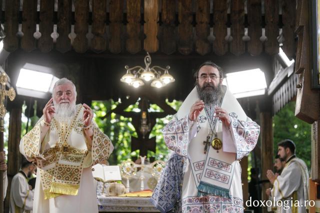 Sfânta Liturghie de la Proclamarea Canonizării Sfântului Cuvios Serafim cel Răbdător de la Sâmbăta de Sus