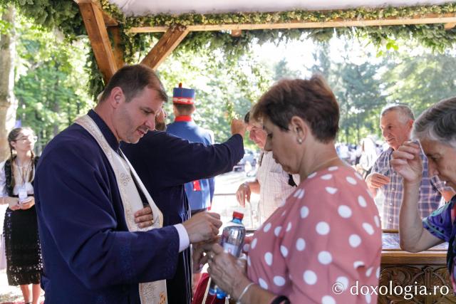 Sfânta Liturghie de la Proclamarea Canonizării Sfântului Cuvios Serafim cel Răbdător de la Sâmbăta de Sus