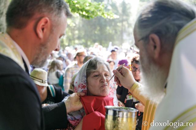 Sfânta Liturghie de la Proclamarea Canonizării Sfântului Cuvios Serafim cel Răbdător de la Sâmbăta de Sus