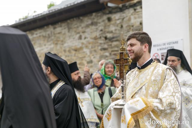 Sfânta Liturghie cu ocazia proclamării locale a canonizării Sfinților Cuvioși Paisie și Cleopa