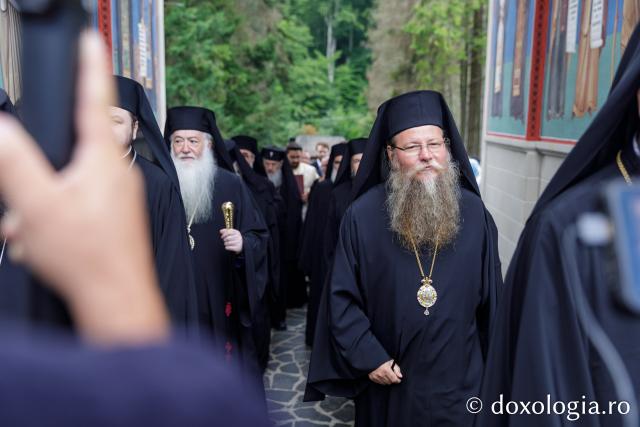 Sfânta Liturghie cu ocazia proclamării locale a canonizării Sfinților Cuvioși Paisie și Cleopa
