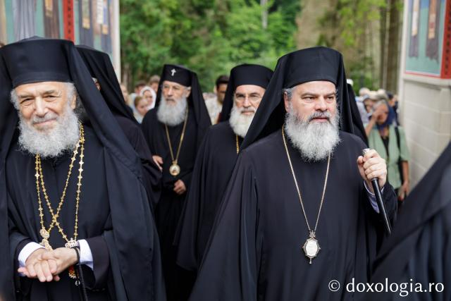 Sfânta Liturghie cu ocazia proclamării locale a canonizării Sfinților Cuvioși Paisie și Cleopa