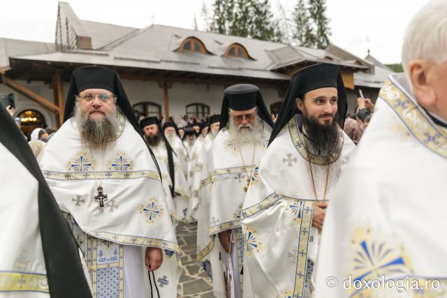 Sfânta Liturghie cu ocazia proclamării locale a canonizării Sfinților Cuvioși Paisie și Cleopa