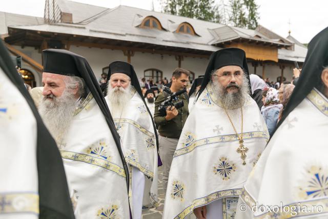 Sfânta Liturghie cu ocazia proclamării locale a canonizării Sfinților Cuvioși Paisie și Cleopa