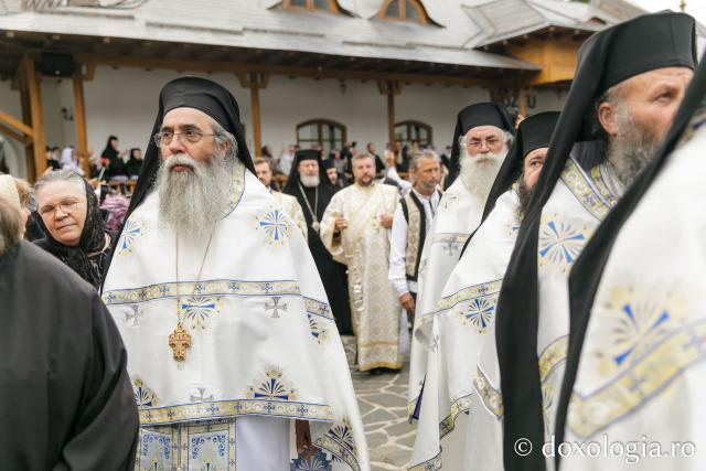 Sfânta Liturghie cu ocazia proclamării locale a canonizării Sfinților Cuvioși Paisie și Cleopa