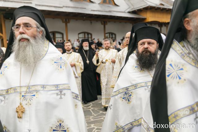 Sfânta Liturghie cu ocazia proclamării locale a canonizării Sfinților Cuvioși Paisie și Cleopa
