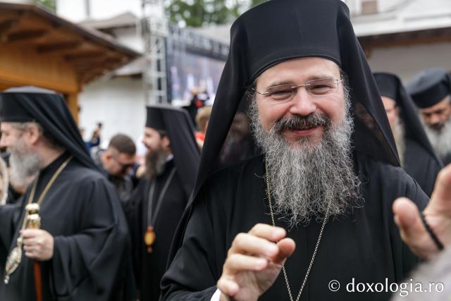 Sfânta Liturghie cu ocazia proclamării locale a canonizării Sfinților Cuvioși Paisie și Cleopa