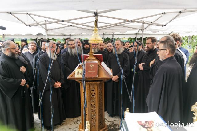 Sfânta Liturghie cu ocazia proclamării locale a canonizării Sfinților Cuvioși Paisie și Cleopa