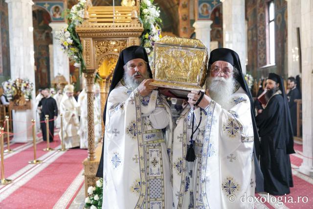Sfânta Liturghie cu ocazia proclamării locale a canonizării Sfinților Cuvioși Paisie și Cleopa