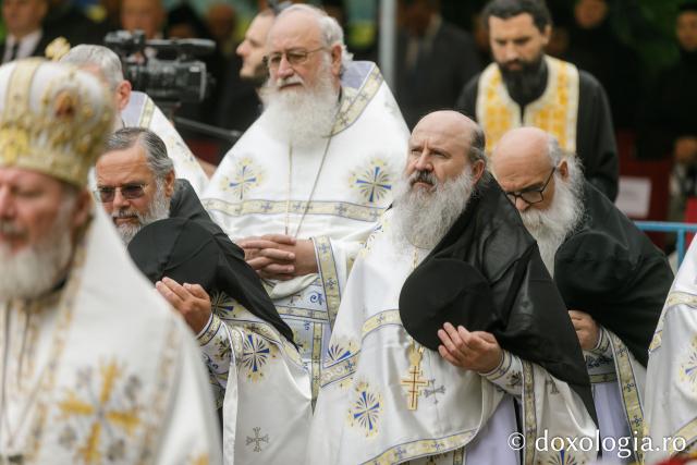 Sfânta Liturghie cu ocazia proclamării locale a canonizării Sfinților Cuvioși Paisie și Cleopa