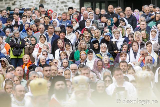Sfânta Liturghie cu ocazia proclamării locale a canonizării Sfinților Cuvioși Paisie și Cleopa