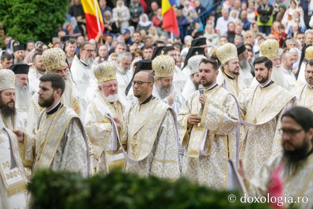 Sfânta Liturghie cu ocazia proclamării locale a canonizării Sfinților Cuvioși Paisie și Cleopa