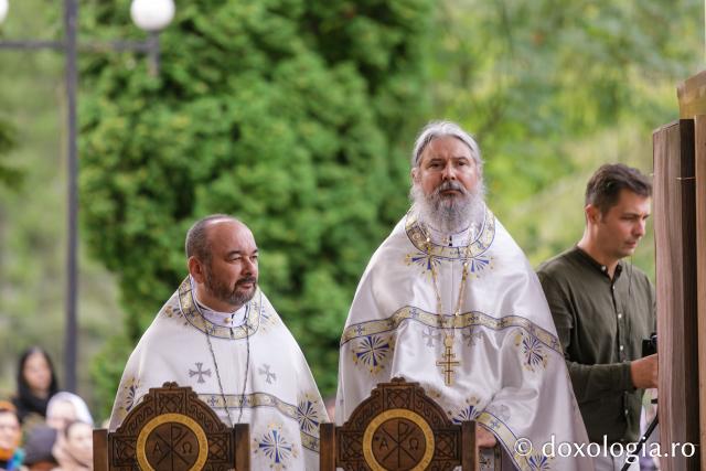 Sfânta Liturghie cu ocazia proclamării locale a canonizării Sfinților Cuvioși Paisie și Cleopa