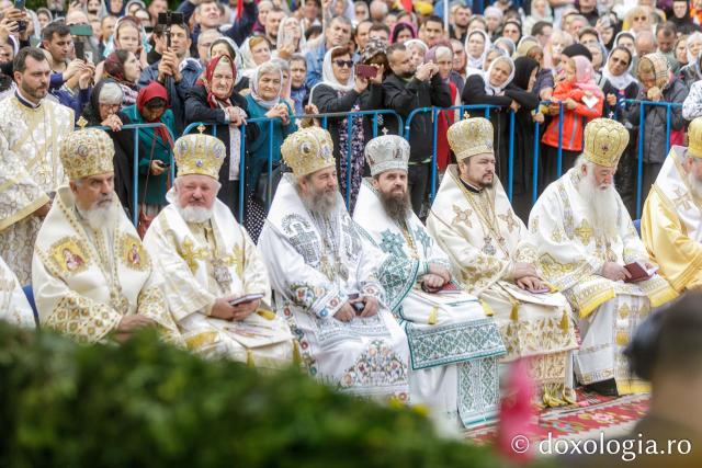 Sfânta Liturghie cu ocazia proclamării locale a canonizării Sfinților Cuvioși Paisie și Cleopa