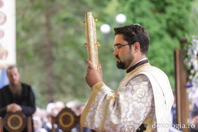 Sfânta Liturghie cu ocazia proclamării locale a canonizării Sfinților Cuvioși Paisie și Cleopa