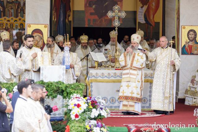 Sfânta Liturghie cu ocazia proclamării locale a canonizării Sfinților Cuvioși Paisie și Cleopa