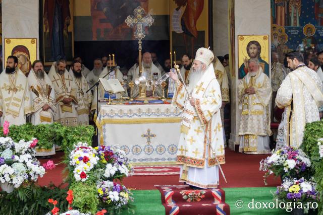 Sfânta Liturghie cu ocazia proclamării locale a canonizării Sfinților Cuvioși Paisie și Cleopa