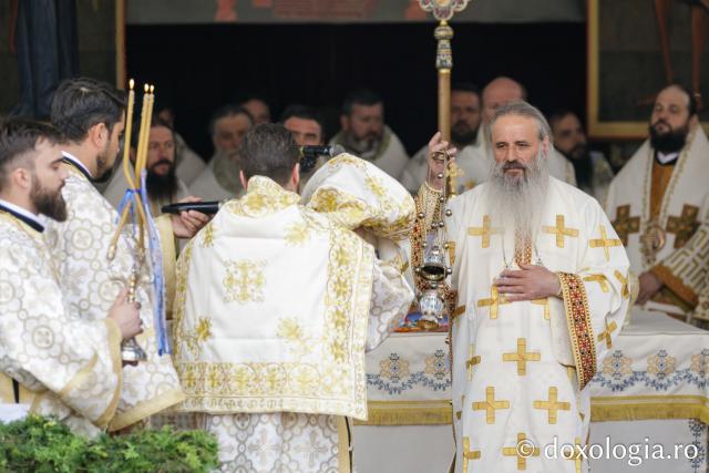 Sfânta Liturghie cu ocazia proclamării locale a canonizării Sfinților Cuvioși Paisie și Cleopa
