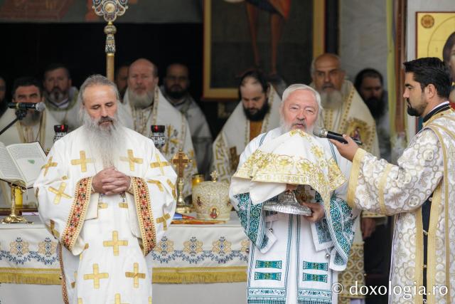 Sfânta Liturghie cu ocazia proclamării locale a canonizării Sfinților Cuvioși Paisie și Cleopa