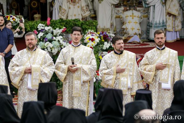 Sfânta Liturghie cu ocazia proclamării locale a canonizării Sfinților Cuvioși Paisie și Cleopa