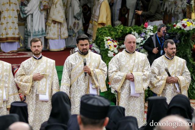 Sfânta Liturghie cu ocazia proclamării locale a canonizării Sfinților Cuvioși Paisie și Cleopa