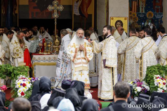 Sfânta Liturghie cu ocazia proclamării locale a canonizării Sfinților Cuvioși Paisie și Cleopa