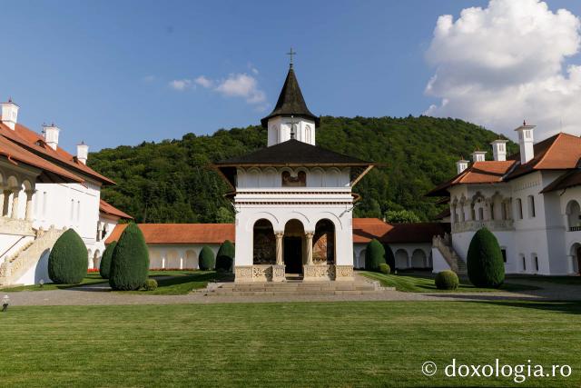 Mănăstirea Brâncoveanu – Sâmbăta de Sus