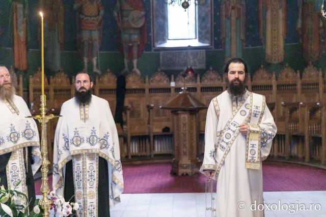 Priveghere la praznicul Schimbării la Față, la Mănăstirea Sihăstria